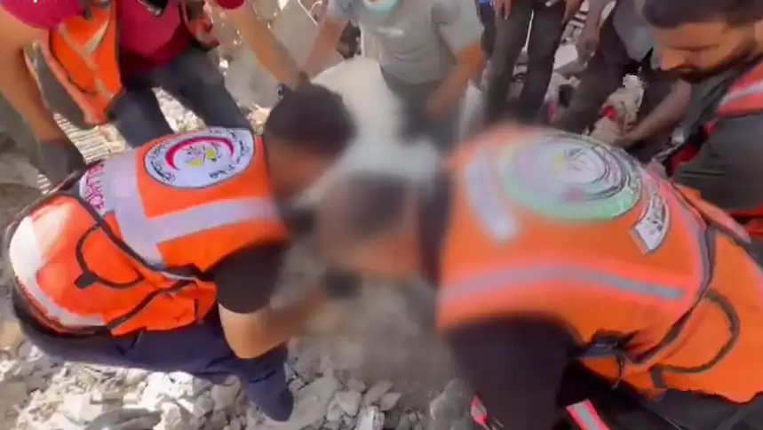 Al-Daraj'da Yıkılan Evin Enkazından 28 Filistinlinin Cesedi Çıkarıldı