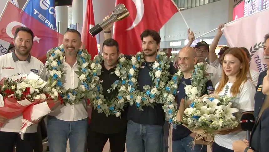 Ali Türkkan Gençler Ralli'de Dünya Şampiyonu Olan İlk Türk Pilot Oldu