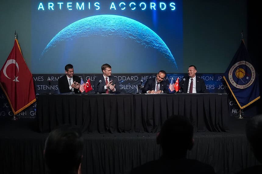 Türkiye Uzay Yarışında Önemli Bir Adım Attı: Türkiye Artemis Mutabakatı'nı İmzaladı!