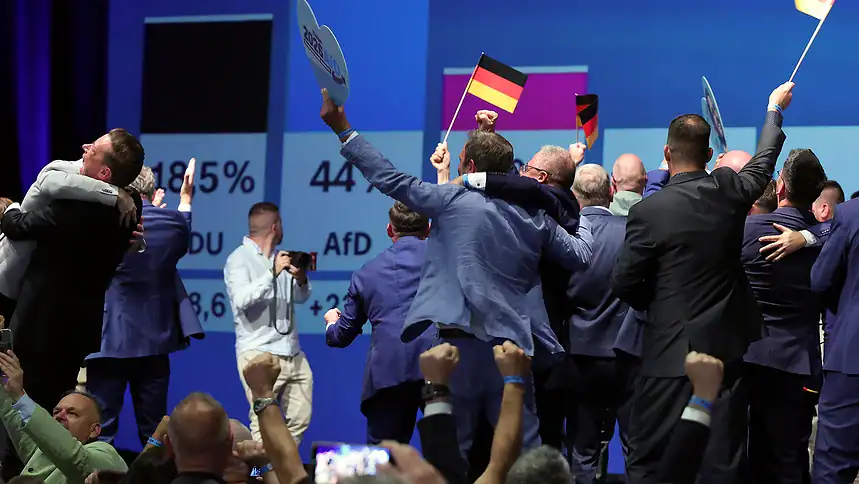 Aşırı Sağcı AfD Almanya'da Rekor Kırdı: Çoğunluğu Kıl Payı Kaçırdı