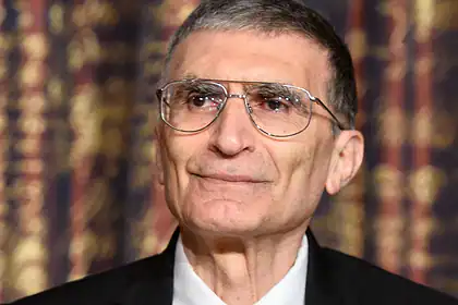 Aziz Sancar'a Azerbaycan'dan Şöhret Nişanı: Aliyev Kararnameyi İmzaladı
