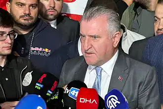 Bakan Bak'tan Fransa Yenilgisi Sonrası Mesaj: "Puan Alamadık Ama İyi İşler Yapacaklar"