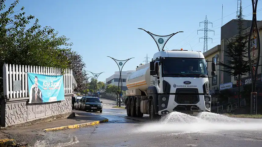 Başiskele'de Serdar Mahallesi Köşe Bucak Temizlendi: Sıra Diğer Mahallelerde