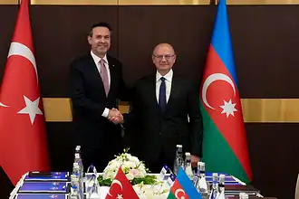 Bayraktar Bakü'de Şahbazov'la Görüştü: Yeşil Enerji Koridoru Masada