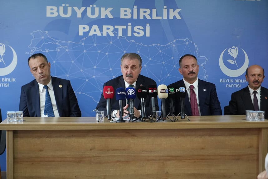 BBP Lideri Mustafa Destici Kocaeli'de Konuştu: Asgari Hane Geçim Rakamı Tespit Komisyonu Kurulmalı!