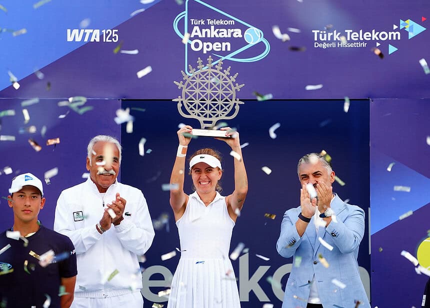 Berfu Cengiz’den Tarihi Başarı: Ankara Open’da İlk WTA 125 Şampiyonluğu!