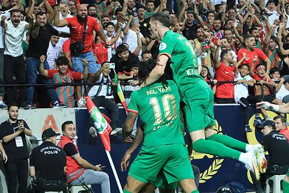 Trendyol Süper Lig: Amed Sportif Faaliyetler: 3 - Beşiktaş: 2 | Amed Liderliğe Oturdu!