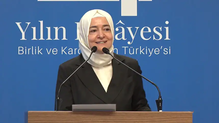Betül Sayan Kaya Görevlerinden Affını İstedi: "Siyasi Sorumluluk Aldım"