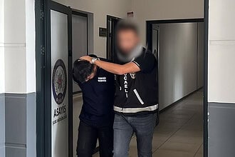 Kocaeli Ve Gebze'de Tamirci Kılığındaki Dolandırıcı Polis Ekiplerince Yakalanıp Tutuklandı!
