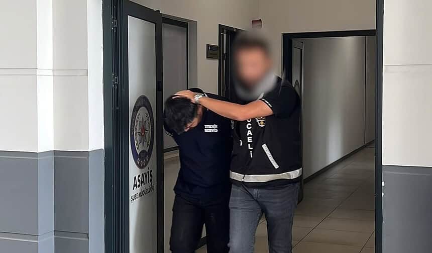 Kocaeli Ve Gebze'de Tamirci Kılığındaki Dolandırıcı Polis Ekiplerince Yakalanıp Tutuklandı!