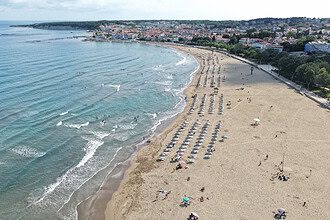 Kandıra'da Olumsuz Hava Nedeniyle 4 Plajda Denize Girmek Yasaklandı