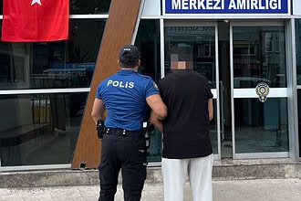 3 Yıl Hapis Cezası Bulunan Firari Dolandırıcı İzmit'te Polisten Kaçamadı!