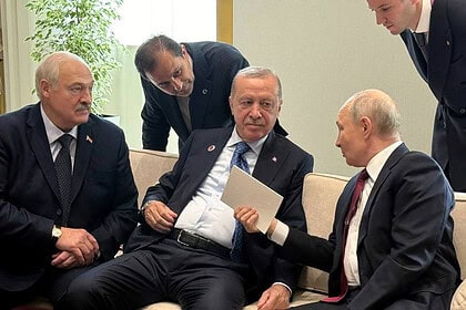 Erdoğan, Bişkek'te Putin ve Lukaşenko ile Samimi Görüşme Yaptı