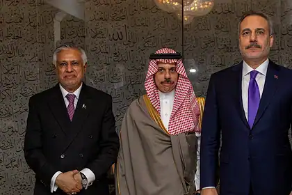 Fidan New York'ta Mekke Anlaşması İçin Suudi ve Pakistan'la Görüştü