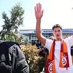 Galatasaray'ın Yeni Transferi Deniz Gül İstanbul'a Geldi: "Çok Mutluyum"