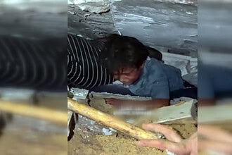 Gazze’de İsrail Saldırılarında Hasar Gören 6 Katlı Bina Yıkıldı: En Az 8 Ölü, Çok Sayıda Yaralı!