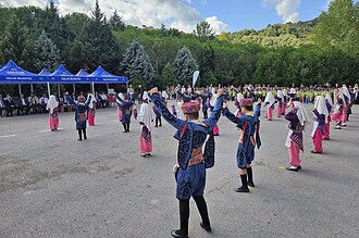 Gölcük Belediyesi'nden Ücretsiz Halk Oyunları Kursu: Kayıtlar 21 Eylül'de Başlıyor!