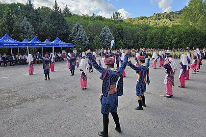 Gölcük Belediyesi'nden Ücretsiz Halk Oyunları Kursu: Kayıtlar 21 Eylül'de Başlıyor!