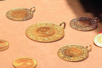 Gram altın yeni haftaya düşüşle başladı: Altın neden geriliyor?