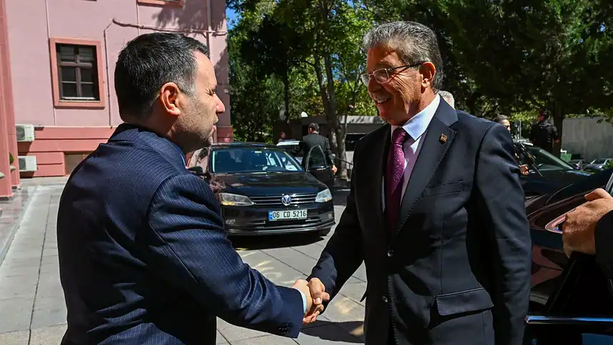 Gürlek, KKTC Başbakanı Üstel'i Ağırladı: Gemi Kazasında İş Birliği Sürüyor