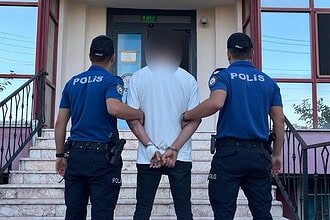 4 Ayrı Suçtan Aranan ve 9 Yıl Hapis Cezası Bulunan İ.K. Kocaeli'de Yakalanarak Cezaevine Gönderildi!