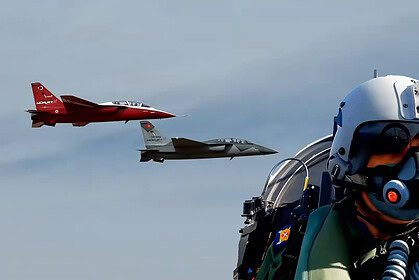 HÜRKUŞ-II Ve HÜRJET’ten Başarılı Test Uçuşu: Savunma Sanayii Başkanı Görgün Ve Orgeneral Dalkıran Kokpitte