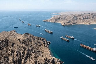 Hürmüz Boğazı'nda Risk Seviyesi Yüksek: Son 48 Saat İçinde 59 Gemi Geçiş Yaptı!