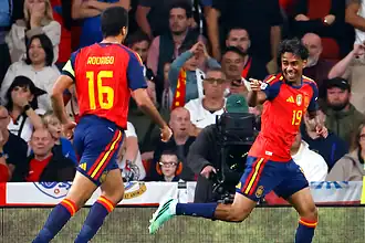 İspanya Wembley'de Geriye Düştü, İngiltere'yi 3-2 Devirdi
