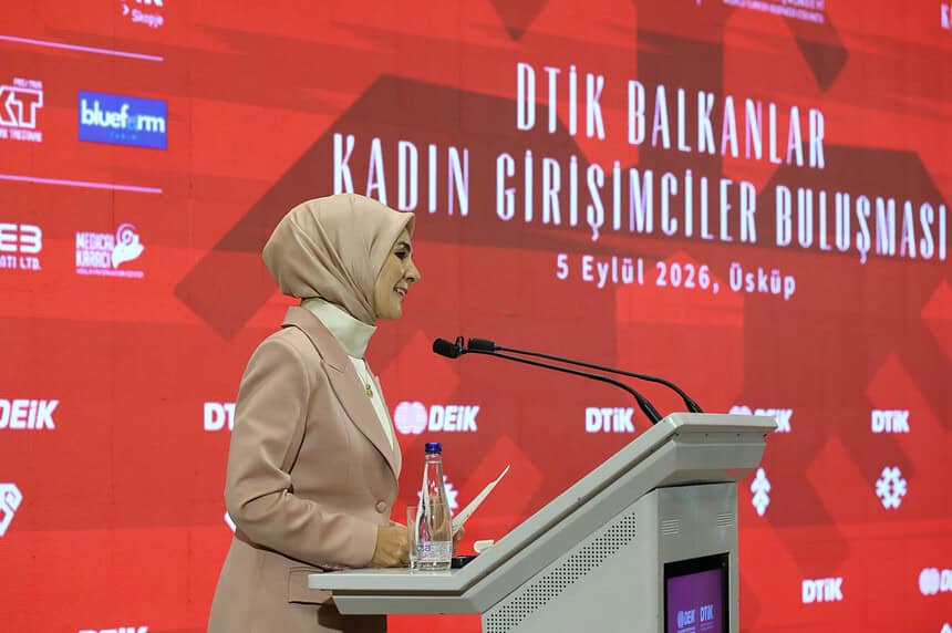 Bakan Göktaş'tan Kadın Girişimciler Mesajı: "Teknolojinin Karar Vericisi Olacaklar"