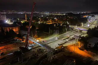 Karşıyaka Kavşağı'nda 80 Tonluk Dev Tabliye Tek Seferde Yerine Kondu
