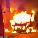 Kartepe Sanayi Sitesinde Dükkan Yangını Otomobile Sıçradı