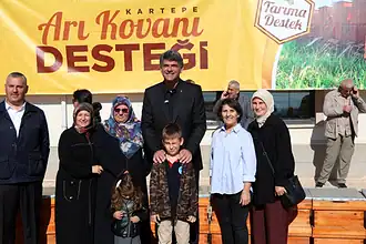 Kartepe'de 125 Arıcıya 250 Takım Kovan Desteği Verildi
