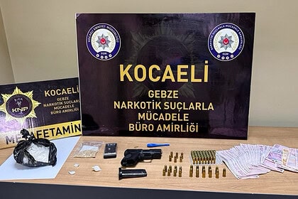 Kocaeli'de Uyuşturucu Operasyonu: 3 Şüpheli Tutuklandı, 247 Gram Metamfetamin Ele Geçirildi