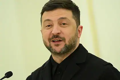 Komedyenlikten Cephe Liderliğine: Zelenskiy'i Savaş Kahramanı Oldu, Şimdi Halkı İkiye Bölüyor