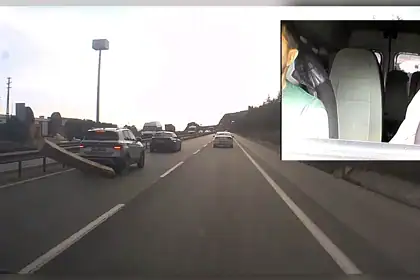 Körfez D100'de Yola Düşen Parça Ticari Araca İsabet Etti