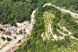 Körfez'de Asri Mezarlık Yolu Yenileniyor: Eski Asfalt Sökülüyor