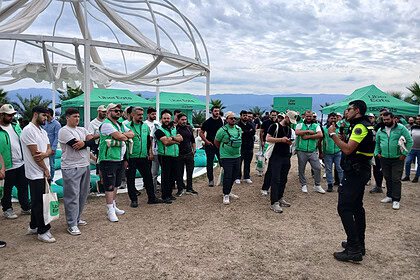 Kocaeli Emniyeti’nden Motorlu Kuryelere Dev Hizmet: 258 Kuryeye Güvenli Sürüş Eğitimi!