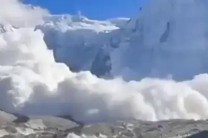 Mizhirgi Dağı'nda Çığ 11 Dağcıyı Öldürdü: 6 Kişi Kayıp