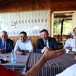 Müfit Aydın Başiskele'de Vatandaşlarla Buluştu: Başkan Özlü Ağırladı