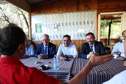 Müfit Aydın Başiskele'de Vatandaşlarla Buluştu: Başkan Özlü Ağırladı