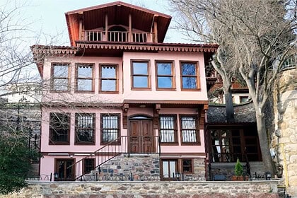 Hüzün ve Değişim: İzmit Pembe Köşk Hikayesi!