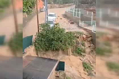Kocaeli'de Sağanak Yağış Etkili Oluyor: Valilikten Sel Ve Su Baskını Uyarısı!
