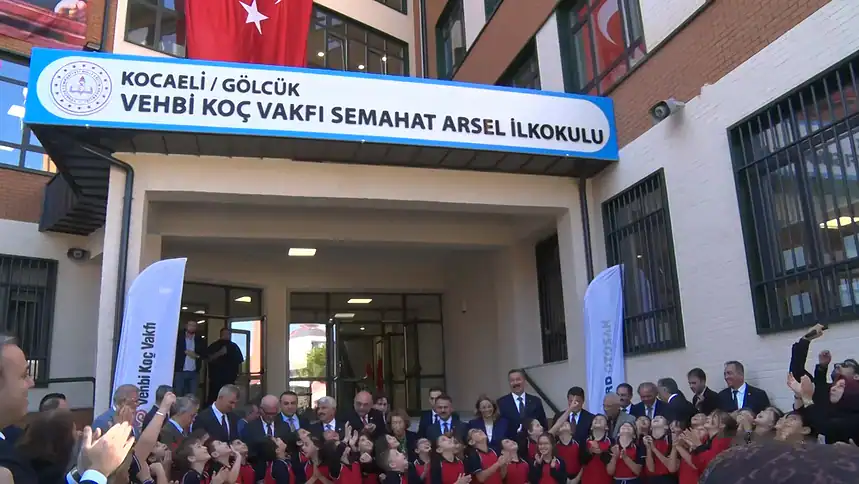 Semahat Arsel Gölcük'te Adını Taşıyan 35 Sınıflı İlkokulun Açılışına Katıldı