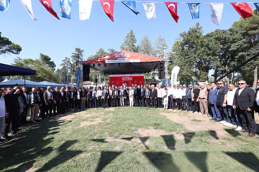 Kocaeli'de Dev Sivaslılar Buluşması: BBP Lideri Destici Ve Başkan Büyükakın Gardaşlık Şenliğinde!