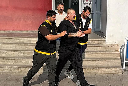 Cinayetten aranıyordu, sosyal medyada fenomen olmaya çalıştı: Farklı isimle video çekerken yakalandı!