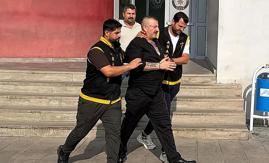 Cinayetten aranıyordu, sosyal medyada fenomen olmaya çalıştı: Farklı isimle video çekerken yakalandı!