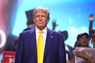 Trump Hürmüz Boğazı'nı Kontrol Ettiklerini Söyledi: "İran Ekonomisi Çöküyor"