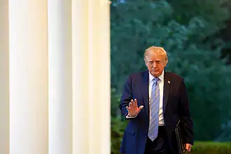 Trump: İran Darmadağın, Yüzde 300 Enflasyonla Boğuşuyor