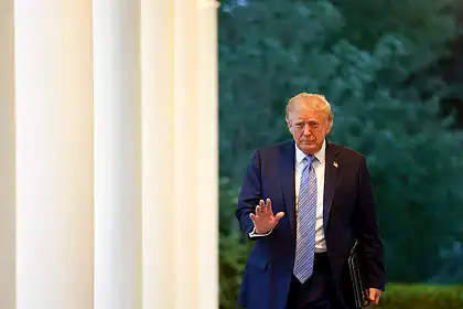 Trump: İran Darmadağın, Yüzde 300 Enflasyonla Boğuşuyor