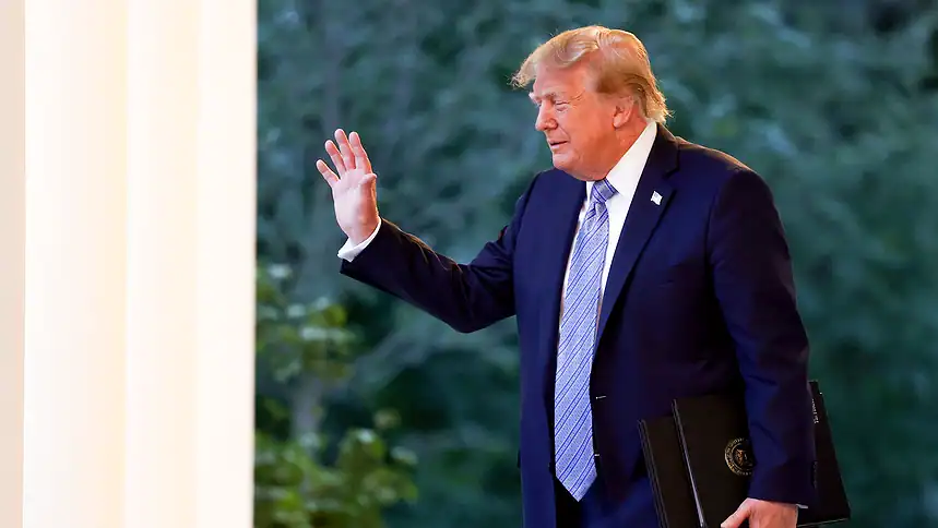Trump İran'a Büyük Saldırı Kararını Değerlendiriyor: "Benim İçin Her Şey Mümkün"